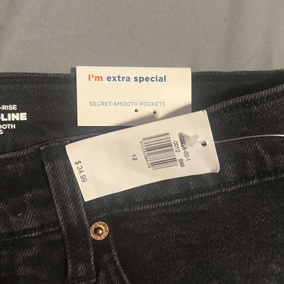 Old Navy A line black jeans. 4 button, high wasted. Never worn. With tags - Picture 2 of 2